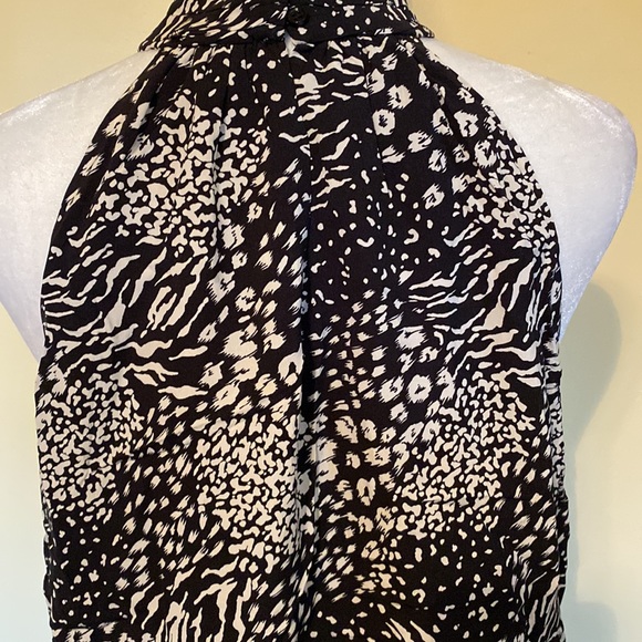 ⭐️Host Pick⭐️Tahari top - Picture 10 of 14